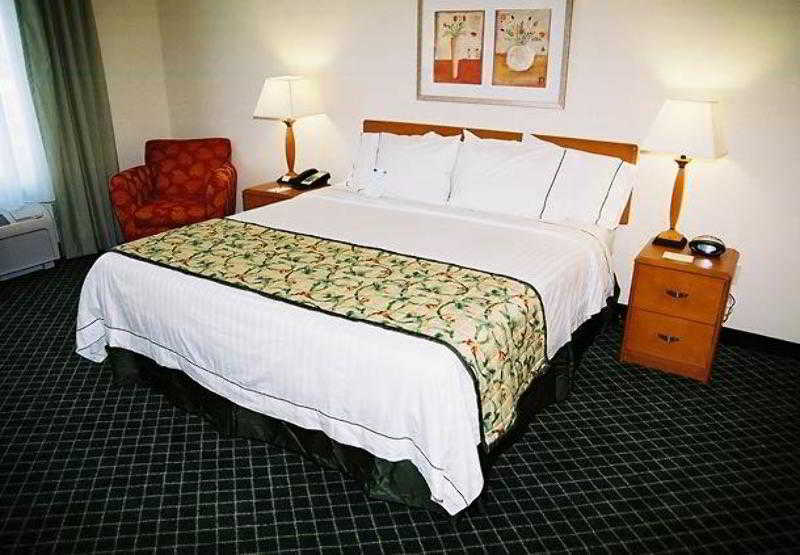 Fairfield Inn & Suites By Marriott Clermont Phòng bức ảnh