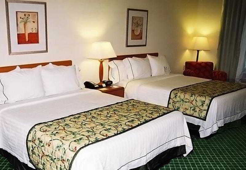 Fairfield Inn & Suites By Marriott Clermont Phòng bức ảnh
